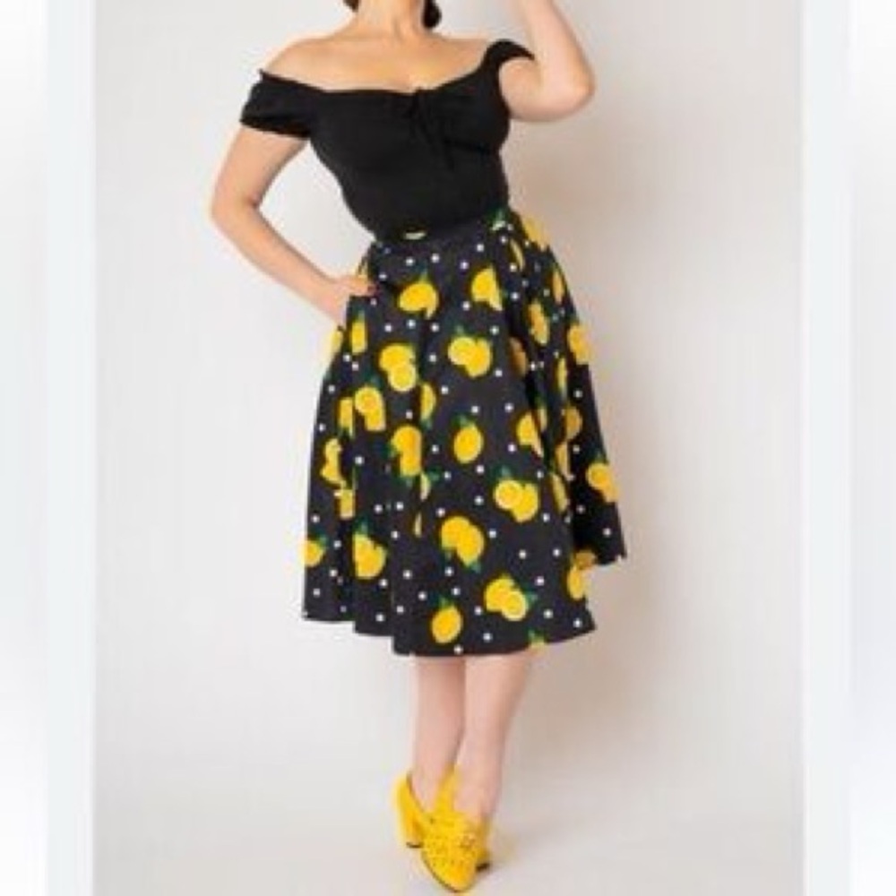Collectif Matilde Swing Skirt black with Lemon and Polka Dot Design size small - Picture 2 of 6